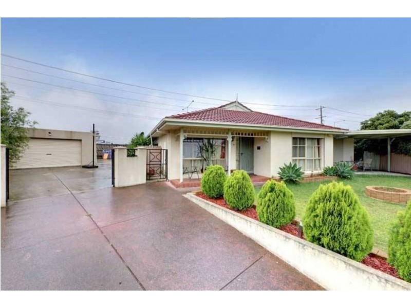 23 Mitta Mitta Way, Meadow Heights VIC 3048