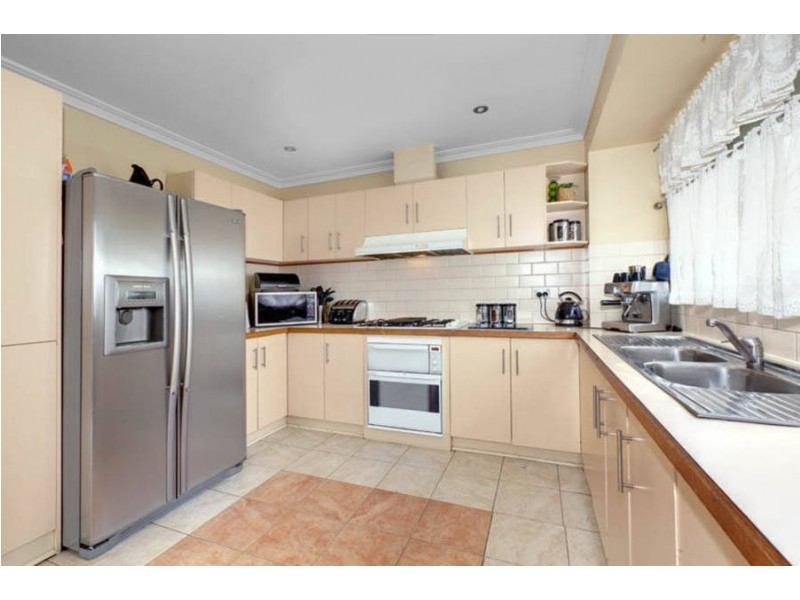 23 Mitta Mitta Way, Meadow Heights VIC 3048