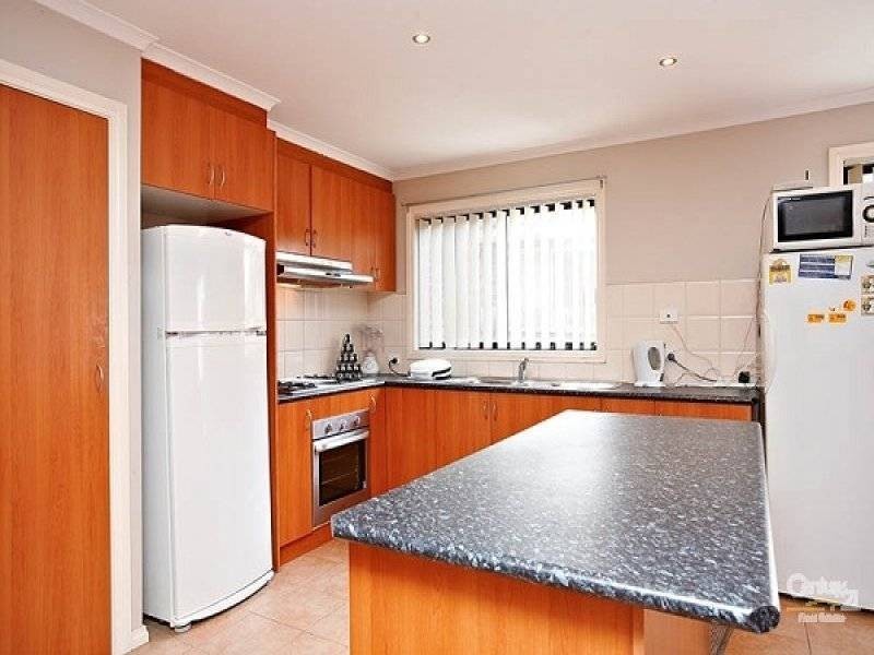 13 Roycroft Road, Roxburgh Park VIC 3064