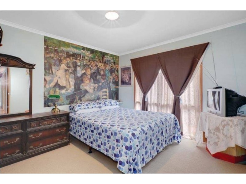 5 Themeda Court, Meadow Heights VIC 3048