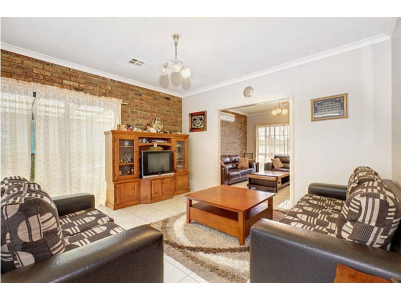 6 Lightwood Crescent, Meadow Heights VIC 3048