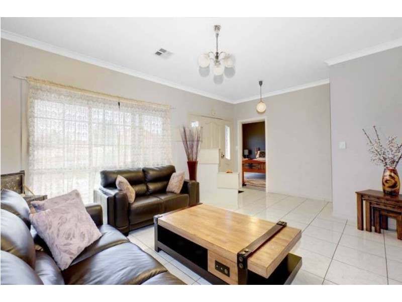 6 Lightwood Crescent, Meadow Heights VIC 3048