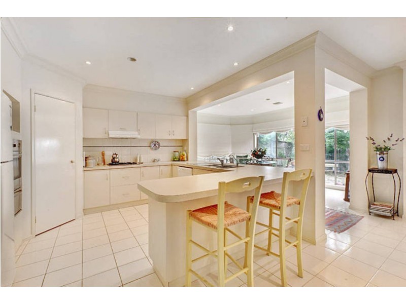 24 Morgan Court, Roxburgh Park VIC 3064