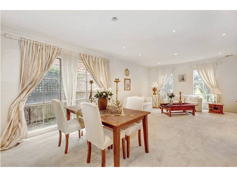 24 Morgan Court, Roxburgh Park VIC 3064