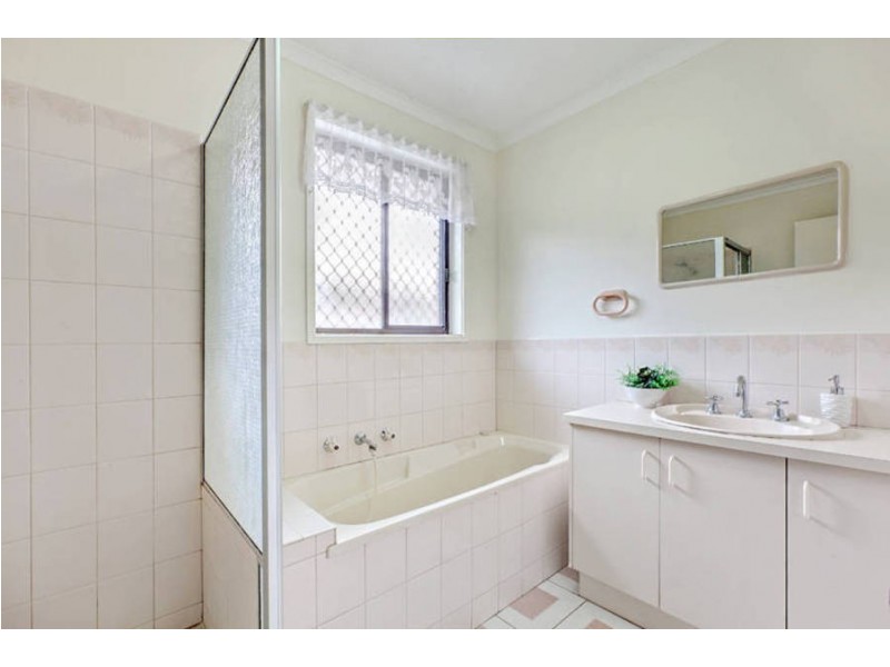18 Gimlet Close, Meadow Heights VIC 3048