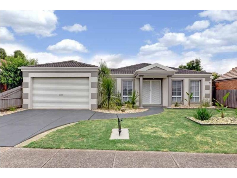 39 Stainsby Crescent, Roxburgh Park VIC 3064