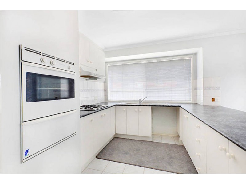 39 Stainsby Crescent, Roxburgh Park VIC 3064