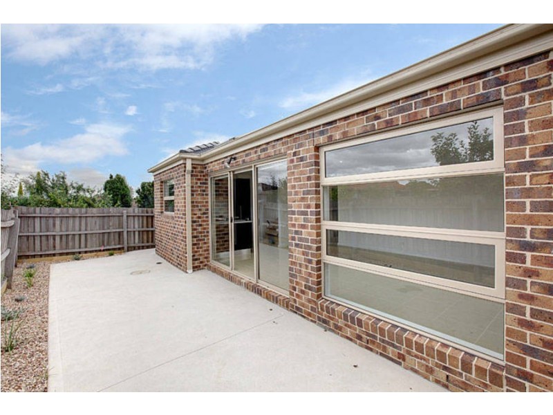 2/6 Dillwynia Place, Meadow Heights VIC 3048