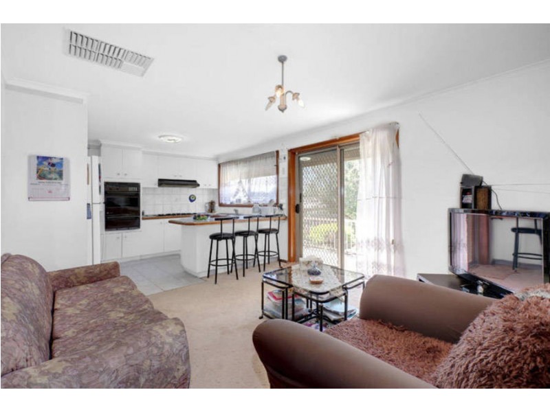 66 Paringa Blvd, Meadow Heights VIC 3048