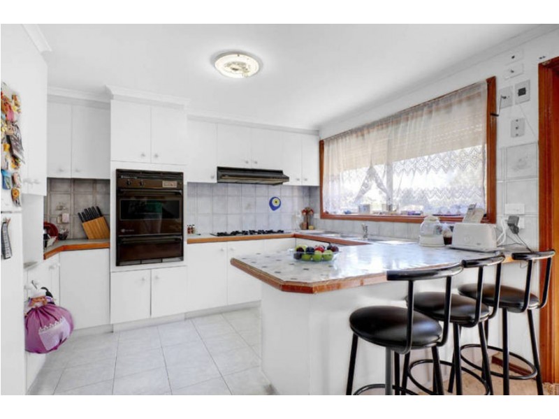 66 Paringa Blvd, Meadow Heights VIC 3048