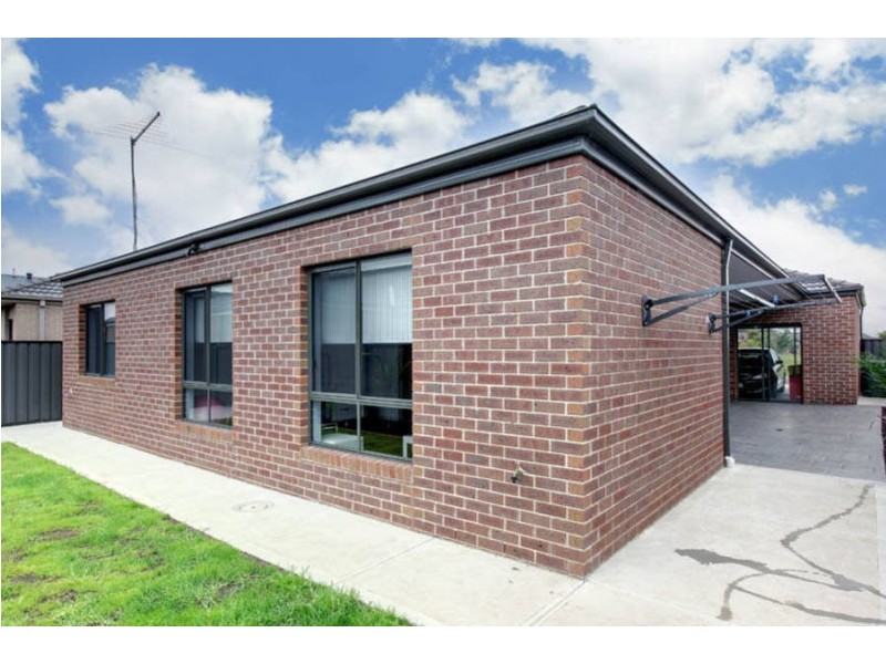 5 Thorngrove Avenue, Craigieburn VIC 3064