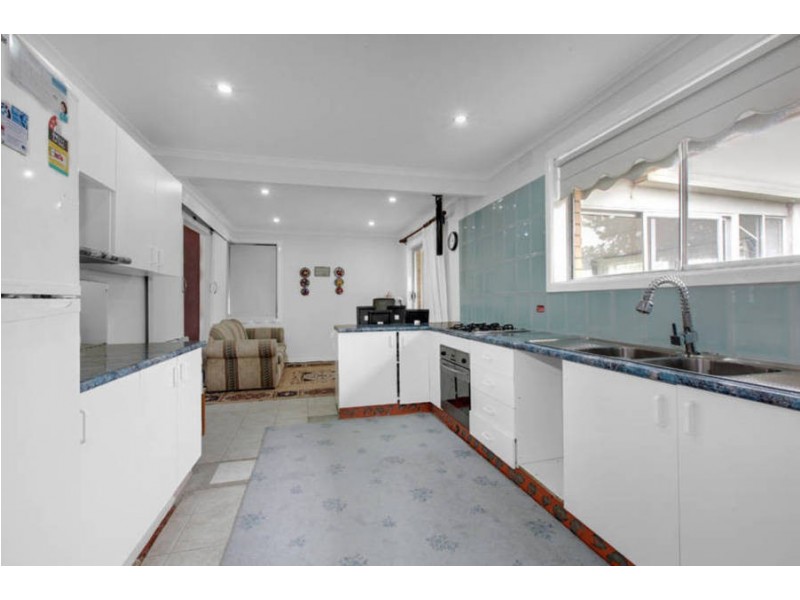 2 Emerald Street, Dallas VIC 3047