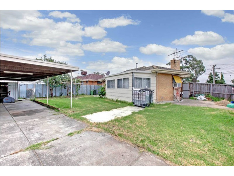 2 Emerald Street, Dallas VIC 3047