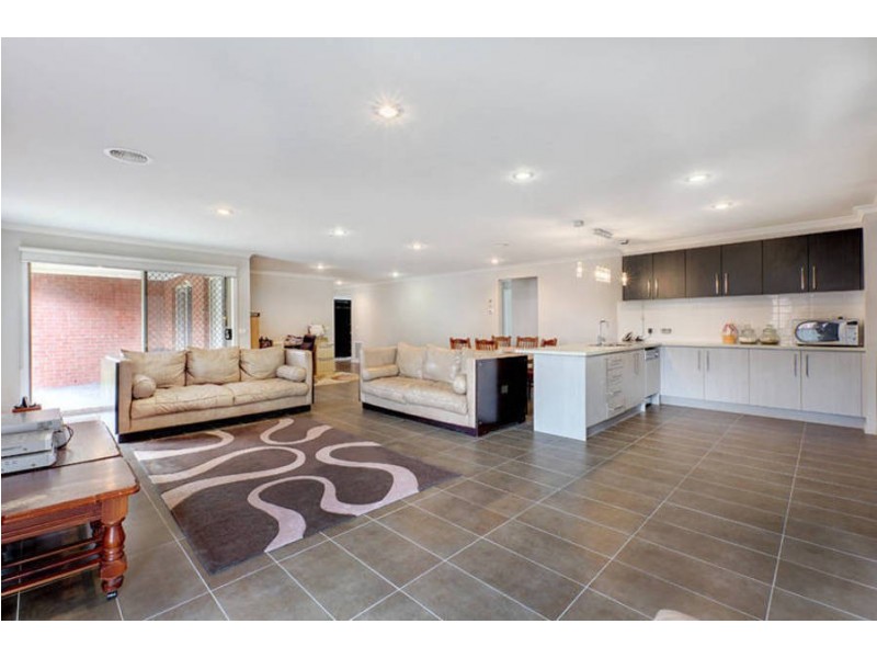 5 Bondin Grove, Greenvale VIC 3059