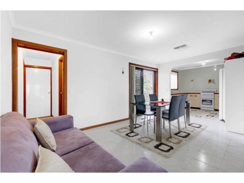 1/40 Pinnaroo Circuit, Meadow Heights VIC 3048