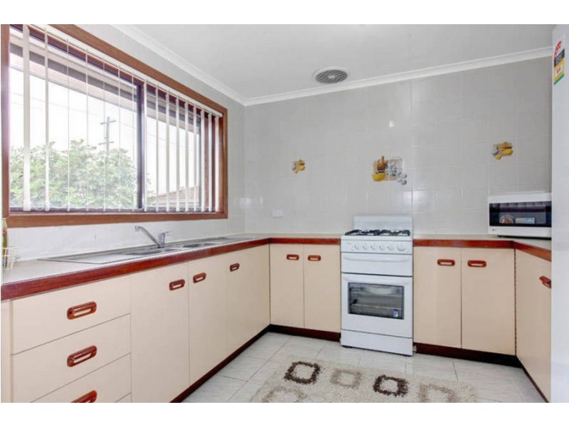 1/40 Pinnaroo Circuit, Meadow Heights VIC 3048