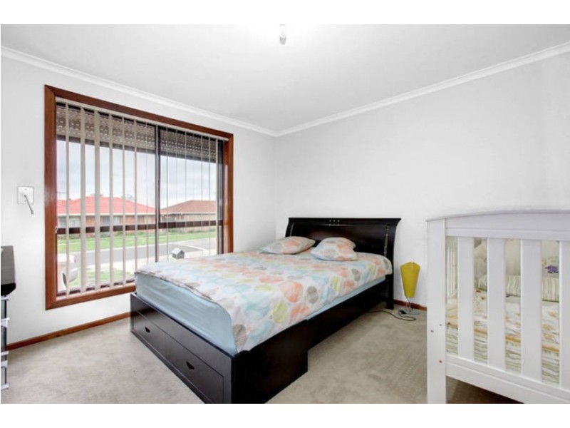 1/40 Pinnaroo Circuit, Meadow Heights VIC 3048