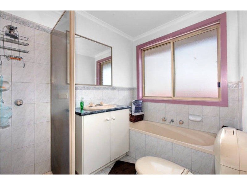 1 Gellion Place, Roxburgh Park VIC 3064
