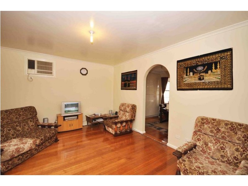 421 Barry Road, Dallas VIC 3047