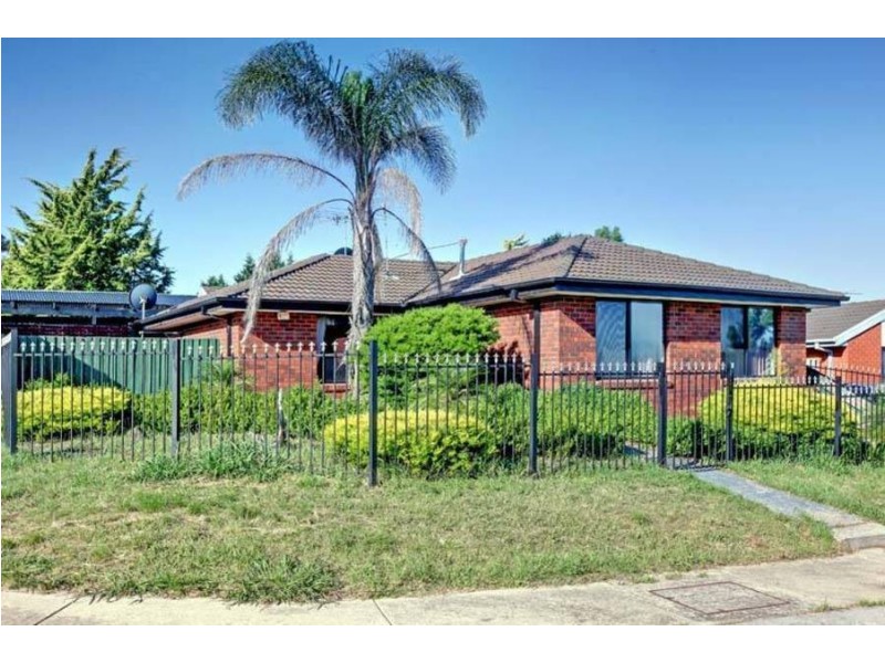 8 Manuka Place, Meadow Heights VIC 3048