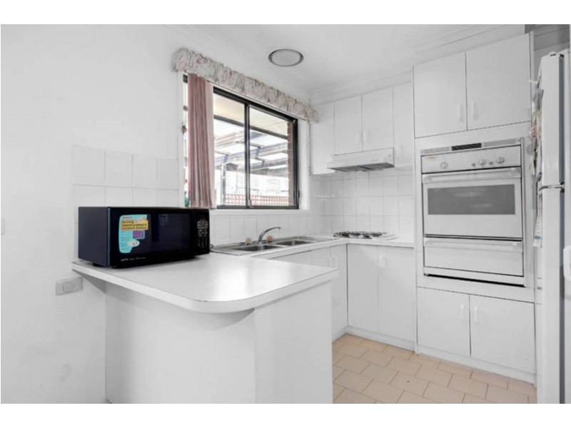 8 Manuka Place, Meadow Heights VIC 3048