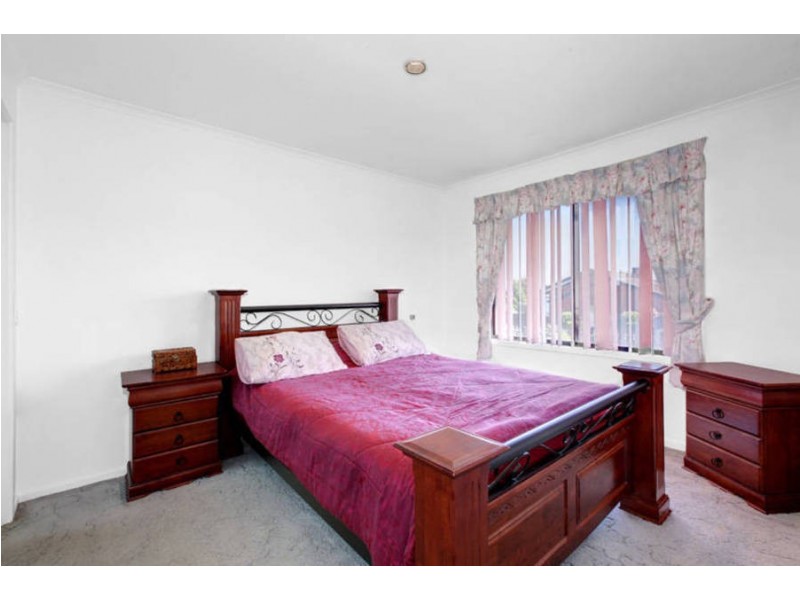 8 Manuka Place, Meadow Heights VIC 3048