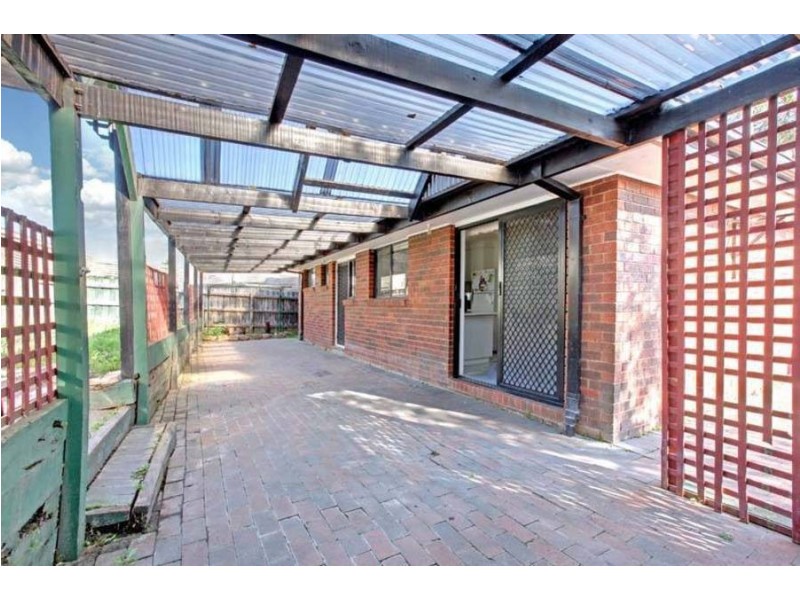 8 Manuka Place, Meadow Heights VIC 3048