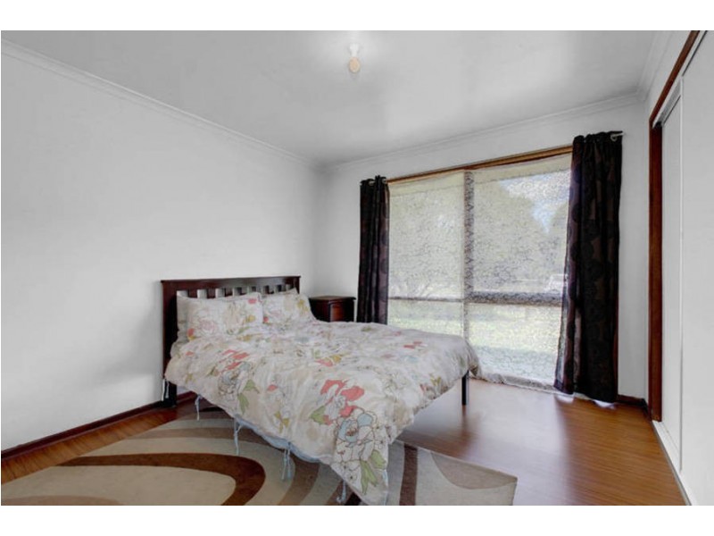 2 Airley Court, Meadow Heights VIC 3048