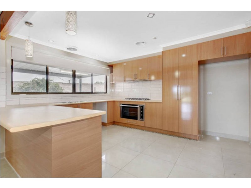 9 Karoonda Court, Meadow Heights VIC 3048