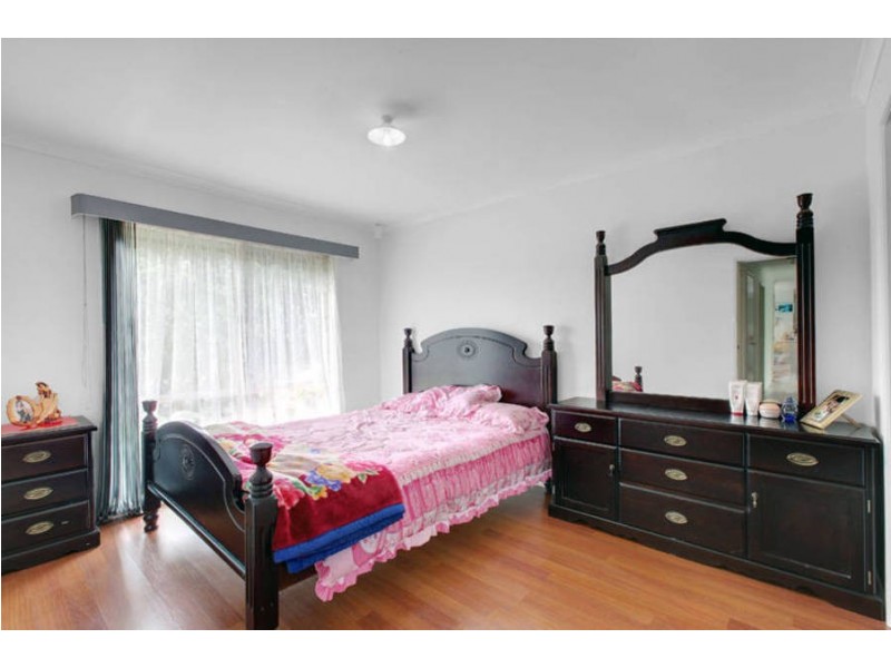 16 Heath Place, Meadow Heights VIC 3048