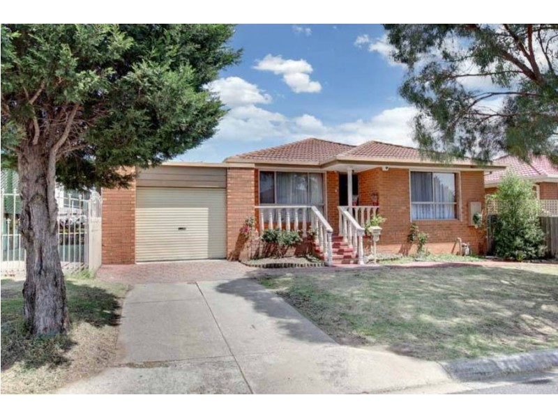 2/18 Ashleigh Crescent, Meadow Heights VIC 3048
