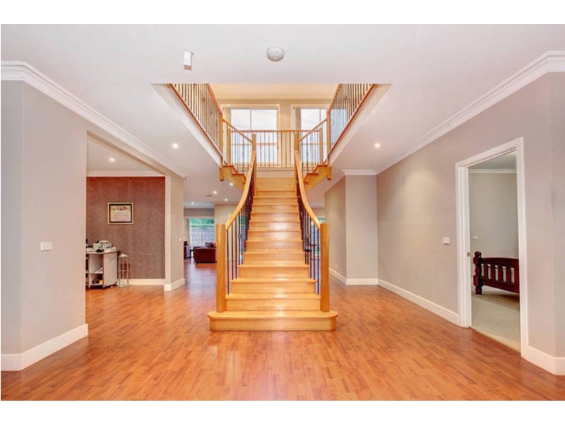 32 Langbourne Court, Greenvale VIC 3059