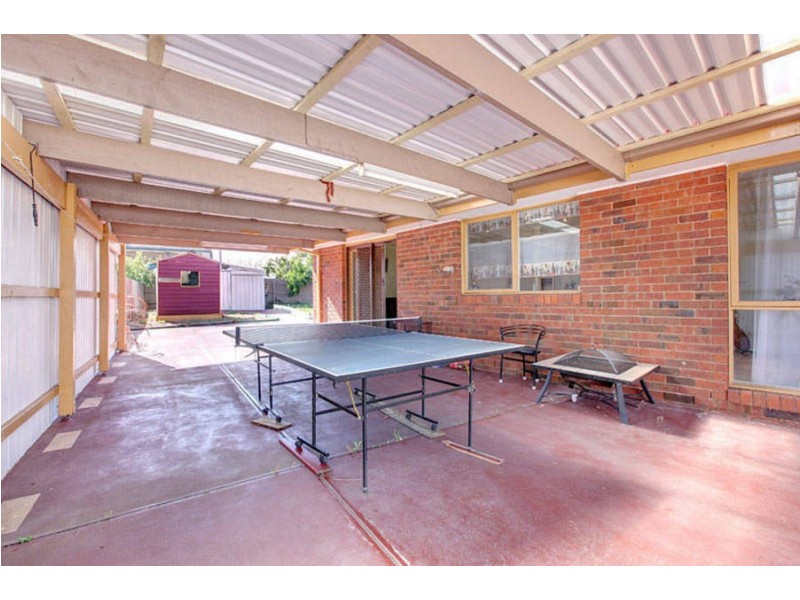 32 Cassinia Crescent, Meadow Heights VIC 3048