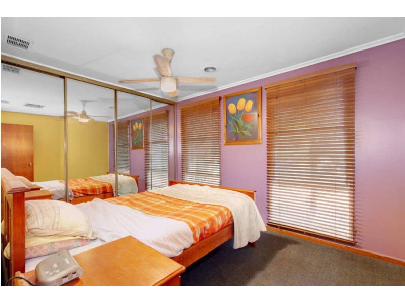 10 GARVOC COURT, Meadow Heights VIC 3048