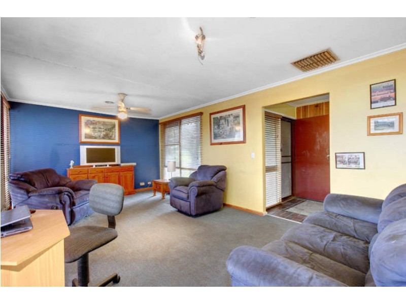 10 GARVOC COURT, Meadow Heights VIC 3048