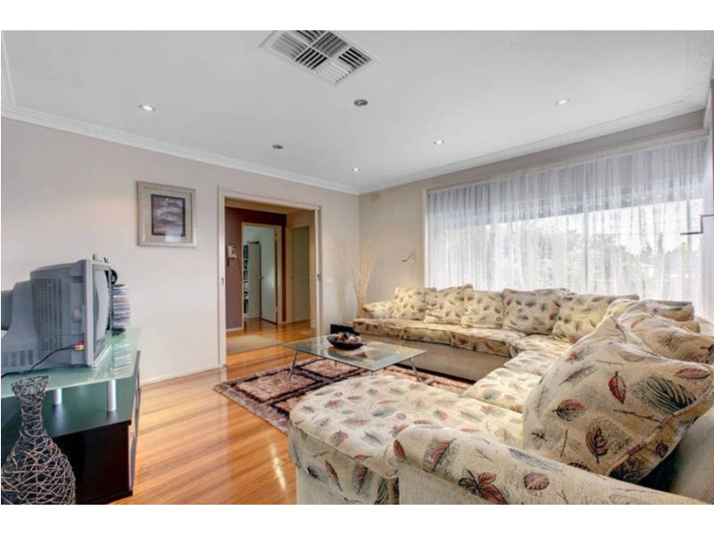 4 Rubicon Street, Dallas VIC 3047