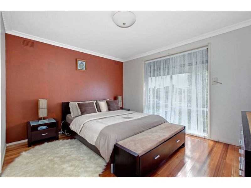 4 Rubicon Street, Dallas VIC 3047