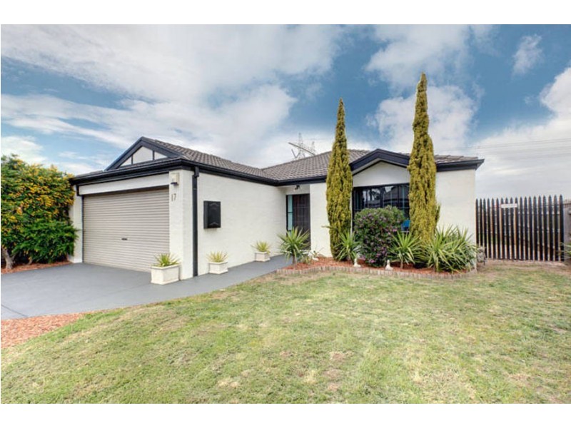 17 Kingsford Way, Roxburgh Park VIC 3064