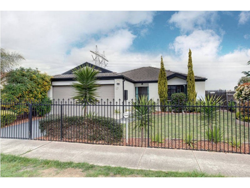 17 Kingsford Way, Roxburgh Park VIC 3064