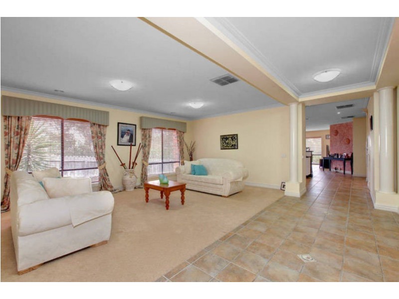 4 Lambert Place, Roxburgh Park VIC 3064