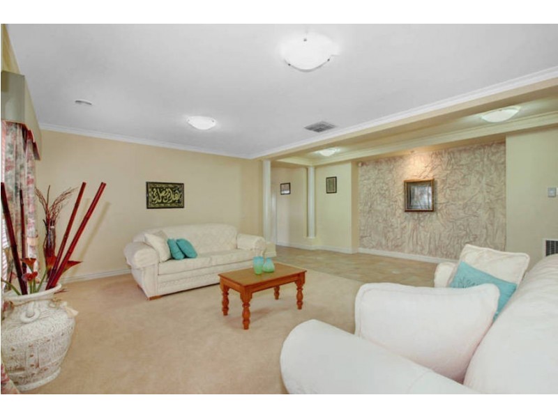 4 Lambert Place, Roxburgh Park VIC 3064