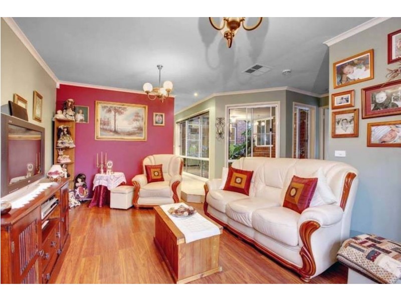 39 St. Clair Blvd, Roxburgh Park VIC 3064