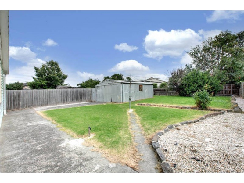 9 Drouin Street, Dallas VIC 3047