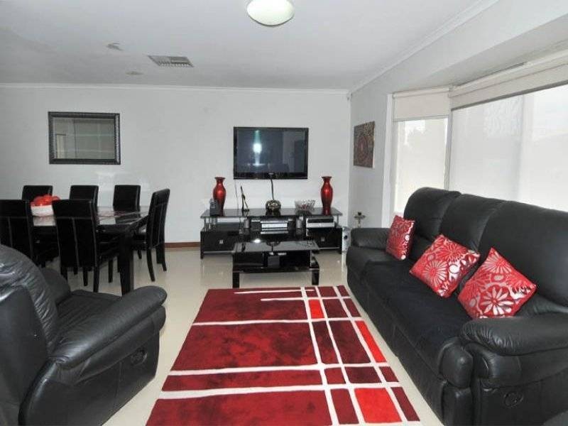 69 Bicentennial Crescent, Meadow Heights VIC 3048