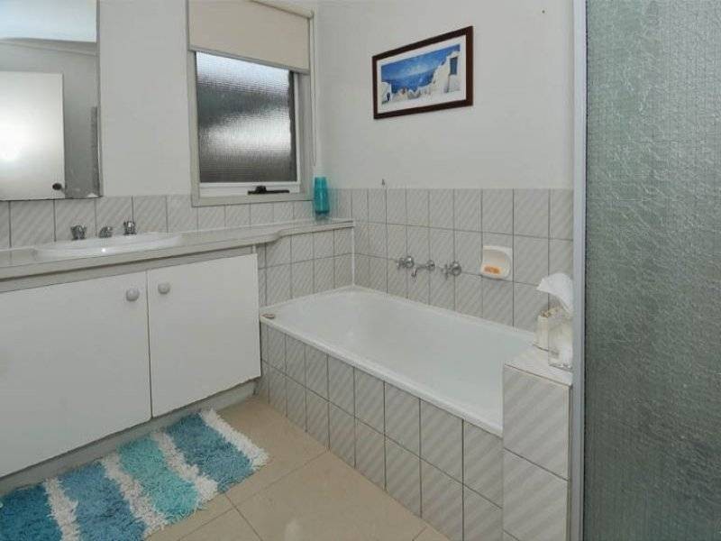 69 Bicentennial Crescent, Meadow Heights VIC 3048