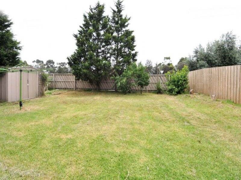 69 Bicentennial Crescent, Meadow Heights VIC 3048