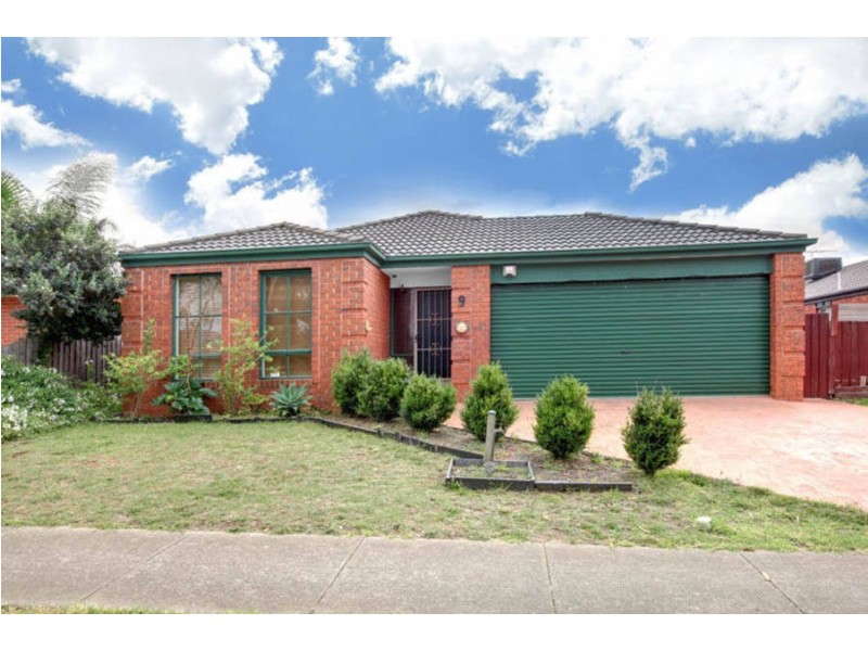 9 McKenzie Avenue, Roxburgh Park VIC 3064