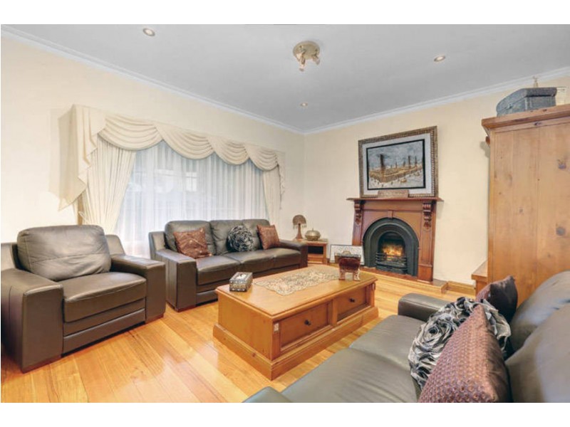 16 South Street, Hadfield VIC 3046