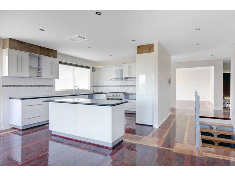 11 Elsternwick Way, Craigieburn VIC 3064