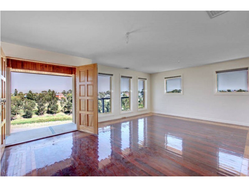 11 Elsternwick Way, Craigieburn VIC 3064